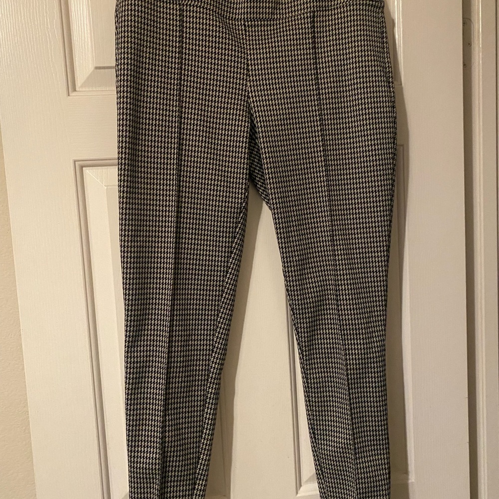Nine West ladies Black and White Houndstooth Pants